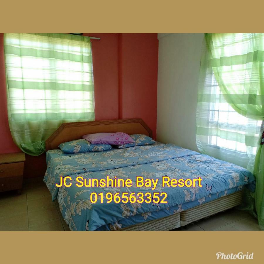 Jc Sunshine Bay Resort Apartment Port Dickson Exteriör bild